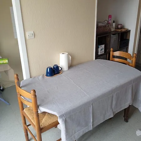 Equipe Avec Balcon Apartmán