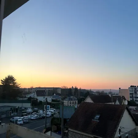 Lägenhet Equipe Avec Balcon Évreux